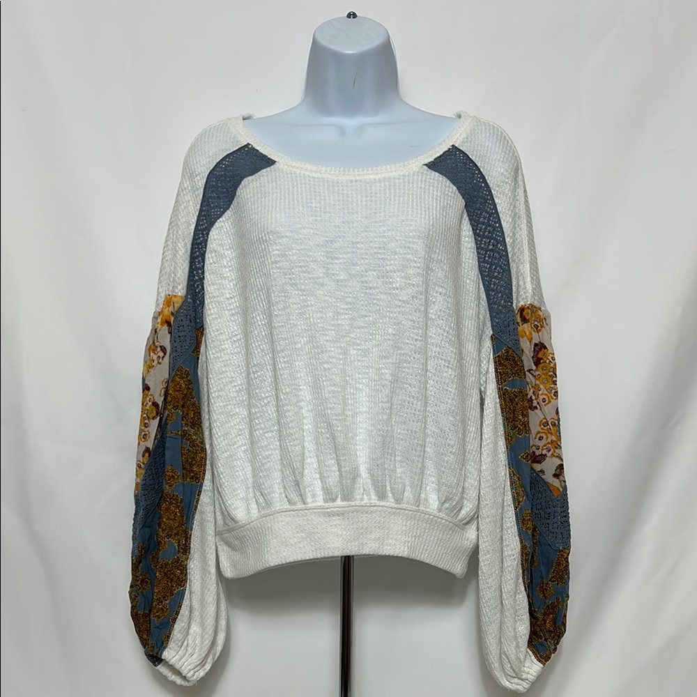 Free People Women’s Size XS Long Sleeve White with Floral Sleeves Pullover Shirt